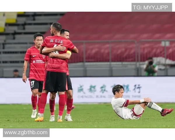 成都足球队的精神探索与发展之路：从历史到未来的全景解析