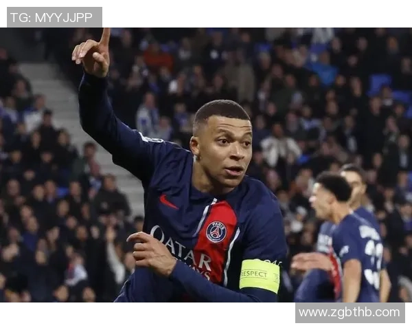 足球明星穿着黄色鞋子展现独特风格与个性魅力引发球迷热议 足球明星穿着黄色鞋子展现独特风格与个性魅力引发球迷热议